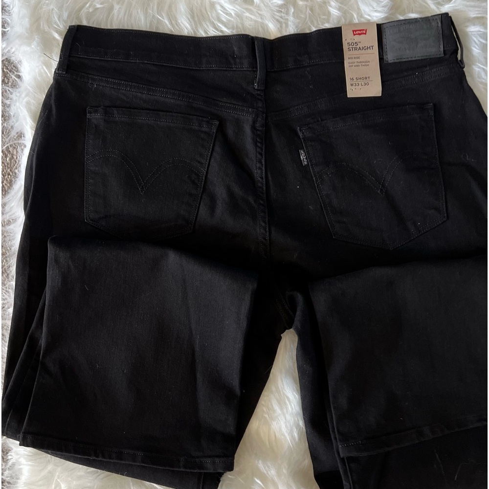 NWT Levi’s black jeans, 16 short, W 33 L 30 - Picture 3 of 3